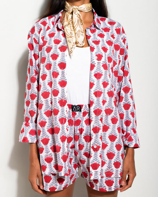 MATCHING SET OF SHIRT AND SHORTS IN BOLD PRINT