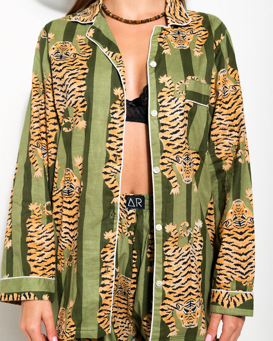 MATCHING_SET_WITH_A_GREEN_STRIPED_PRINT_AND_TIBETAN_TIGERS4