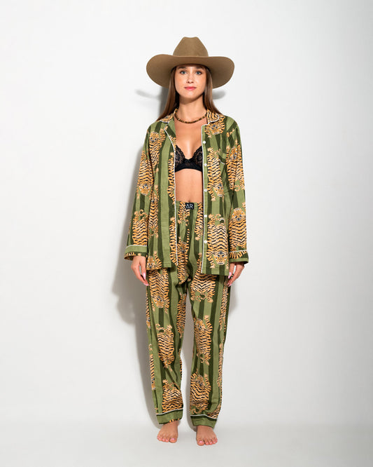MATCHING_SET_WITH_STRIPED_PRINT_AND_GREEN_TIBETAN_TIGERS